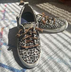 Sperry Crest Vibe Leopard Print Slip-On Sneakers Women's Size 8
